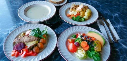 Salatbar Buffet - Súpa, brauð,  salat og heitir réttir
